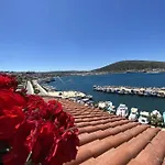 Larimar Hotel *