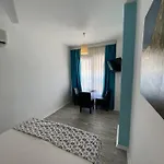 Otel Larimar