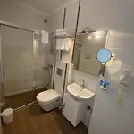 Larimar Otel