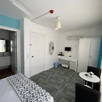 Otel Larimar *