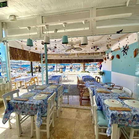 Larimar 酒店 Çeşme
