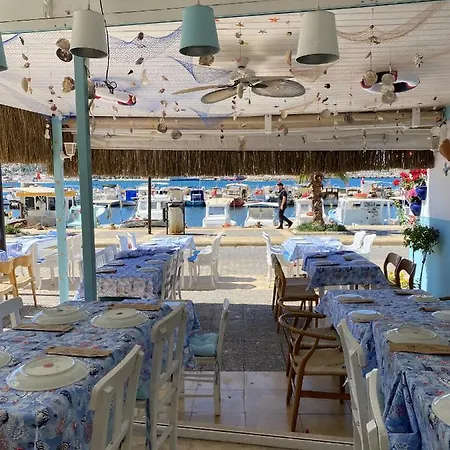 Otel Larimar *
