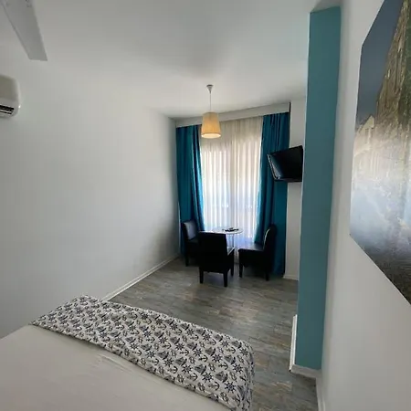 Otel Larimar