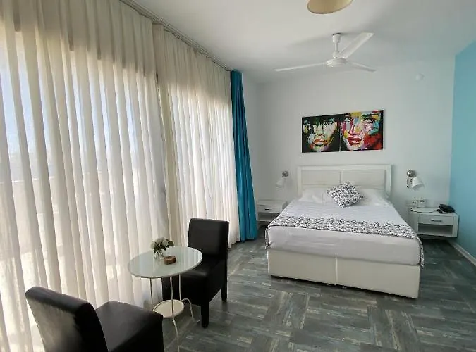 Larimar Otel Çeşme