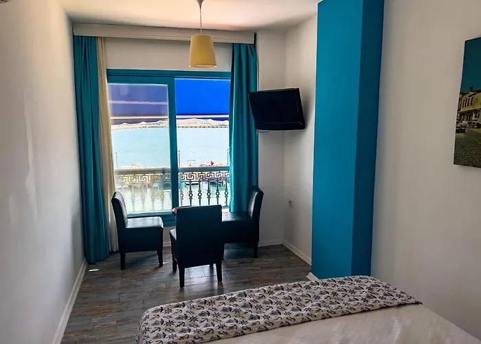 Otel Larimar Çeşme